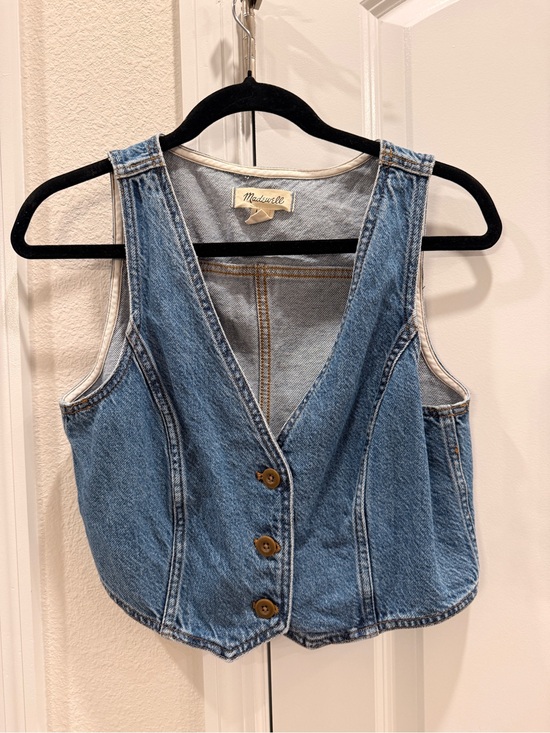 Madewell Tops - Madewell Light Blue Denim Button-Front Crop Vest
